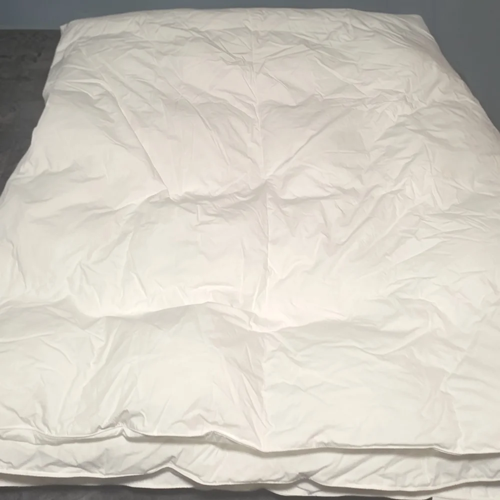 BOLL & BRANCH Percale Quilted Down Alternative Comforter - Full/Queen, Cream - Picture 3 of 5
